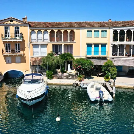 Appartement Terrasse Sur L'eau Grimaud